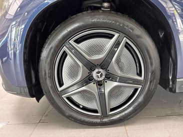 Mercedes EQE 350 AMG Line — photo 15