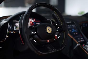 Ferrari Roma Spider — photo 9