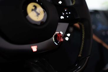Ferrari Roma Spider — photo 11