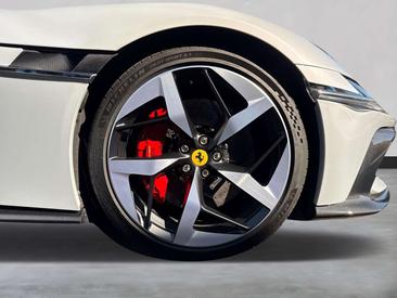 Ferrari 12 Cilindri — photo 10