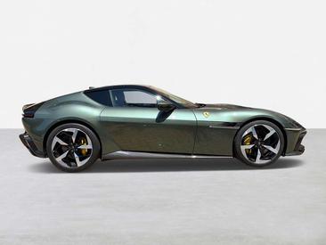 Ferrari 12 Cilindri — photo 13