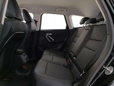 BMW IX1 EDrive20 — photo 8