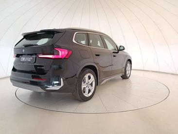 BMW IX1 EDrive20 — photo 4