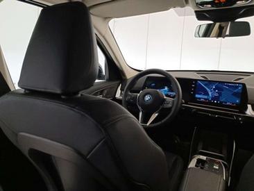BMW IX1 EDrive20 — photo 14