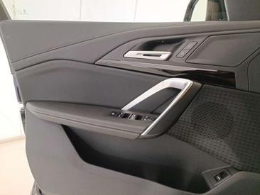 BMW IX1 EDrive20 — photo 20