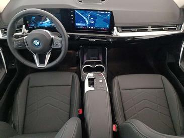 BMW IX1 EDrive20 — photo 15