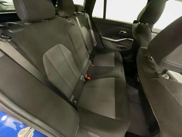 BMW Série 3 Touring 330i XDrive — photo 20
