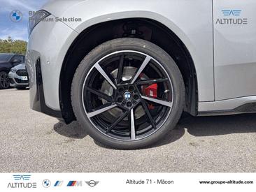BMW iX3 40 — photo 9