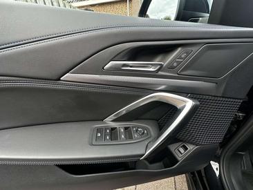 BMW IX1 XDrive30 — photo 19