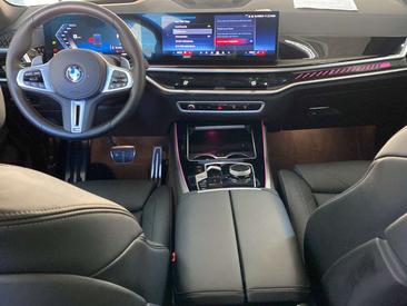BMW X5 — photo 2