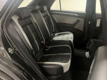 Volkswagen T-Roc — photo 19