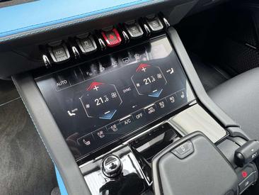 Lamborghini Urus SE — photo 10