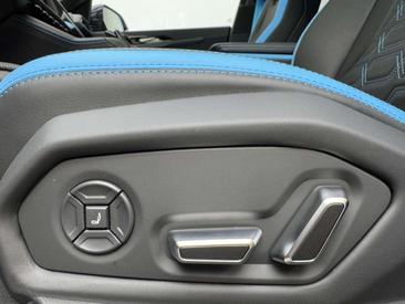 Lamborghini Urus SE — photo 14