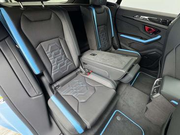 Lamborghini Urus SE — photo 23