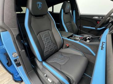 Lamborghini Urus SE — photo 31