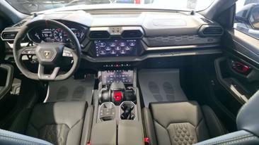 Lamborghini Urus SE — photo 19
