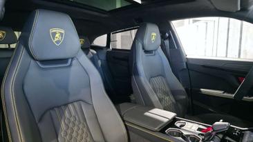 Lamborghini Urus SE — photo 24