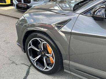 Lamborghini Urus SE — photo 6