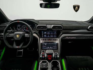Lamborghini Urus Performante — photo 9