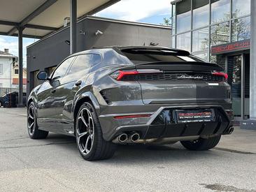 Lamborghini Urus SE — photo 11