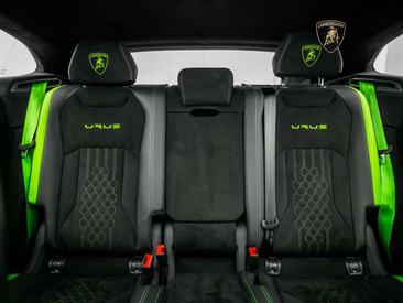 Lamborghini Urus Performante — photo 11