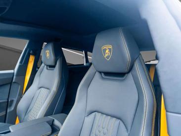 Lamborghini Urus SE — photo 9