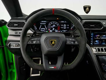 Lamborghini Urus Performante — photo 12
