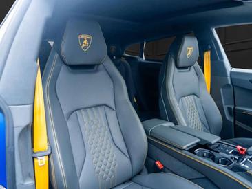 Lamborghini Urus SE — photo 12