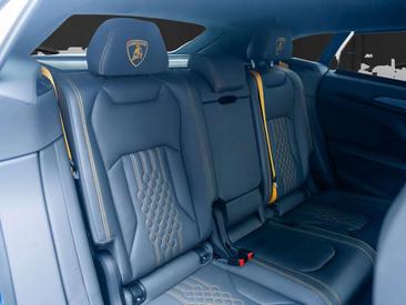 Lamborghini Urus SE — photo 13