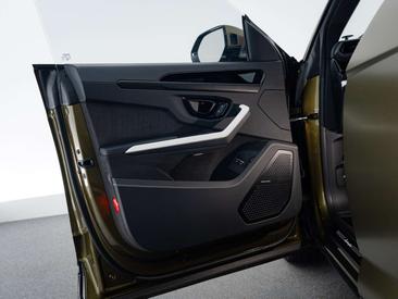 Lamborghini Urus SE — photo 10