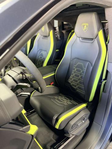 Lamborghini Urus SE — photo 9