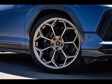 Lamborghini Urus Performante — photo 10