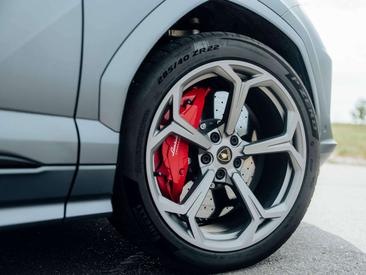 Lamborghini Urus SE — photo 5