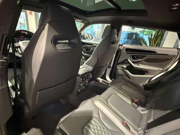 Lamborghini Urus SE — photo 10