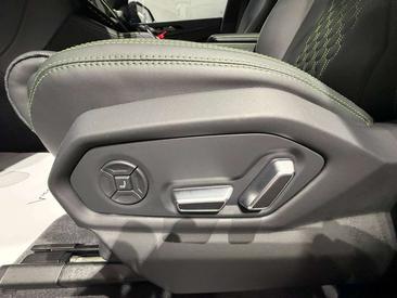 Lamborghini Urus SE — photo 12