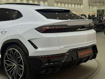 Lamborghini Urus SE — photo 13