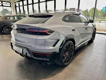 Lamborghini Urus SE — photo 8