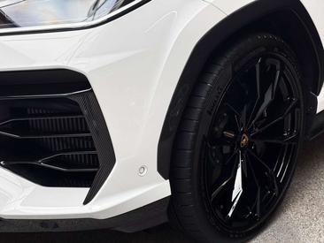 Lamborghini Urus SE — photo 2