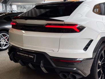 Lamborghini Urus SE — photo 12
