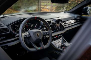 Lamborghini Urus SE — photo 14