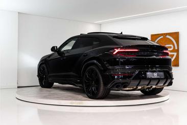 Lamborghini Urus SE — photo 3