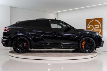Lamborghini Urus SE — photo 6