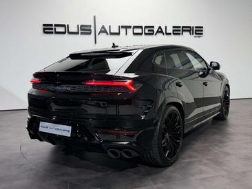 Lamborghini Urus SE — photo 8