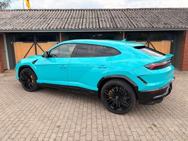 Lamborghini Urus SE — photo 3