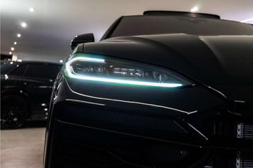 Lamborghini Urus SE — photo 9