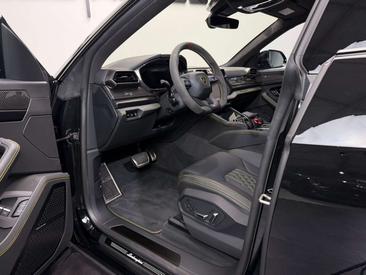 Lamborghini Urus SE — photo 11