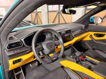 Lamborghini Urus SE — photo 9