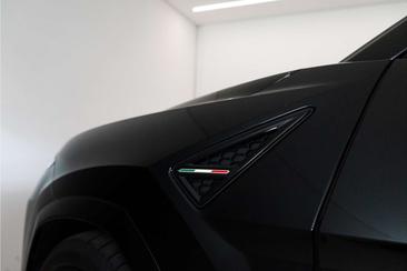 Lamborghini Urus SE — photo 15