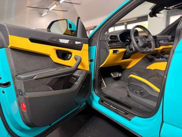 Lamborghini Urus SE — photo 10