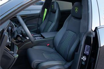 Lamborghini Urus SE — photo 4